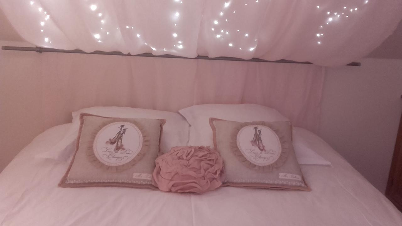 Bed and Breakfast La Ferme Des Ruelles Moigny Esterno foto